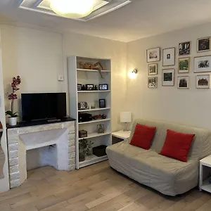 Apartamento Heart Of Paris, Quiet, Perfect To Enjoy The, París